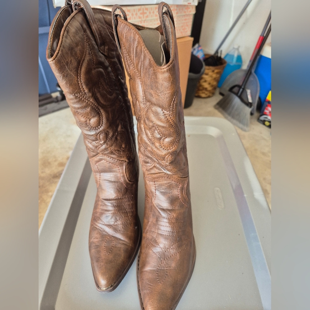 Cowgirl Boots!
